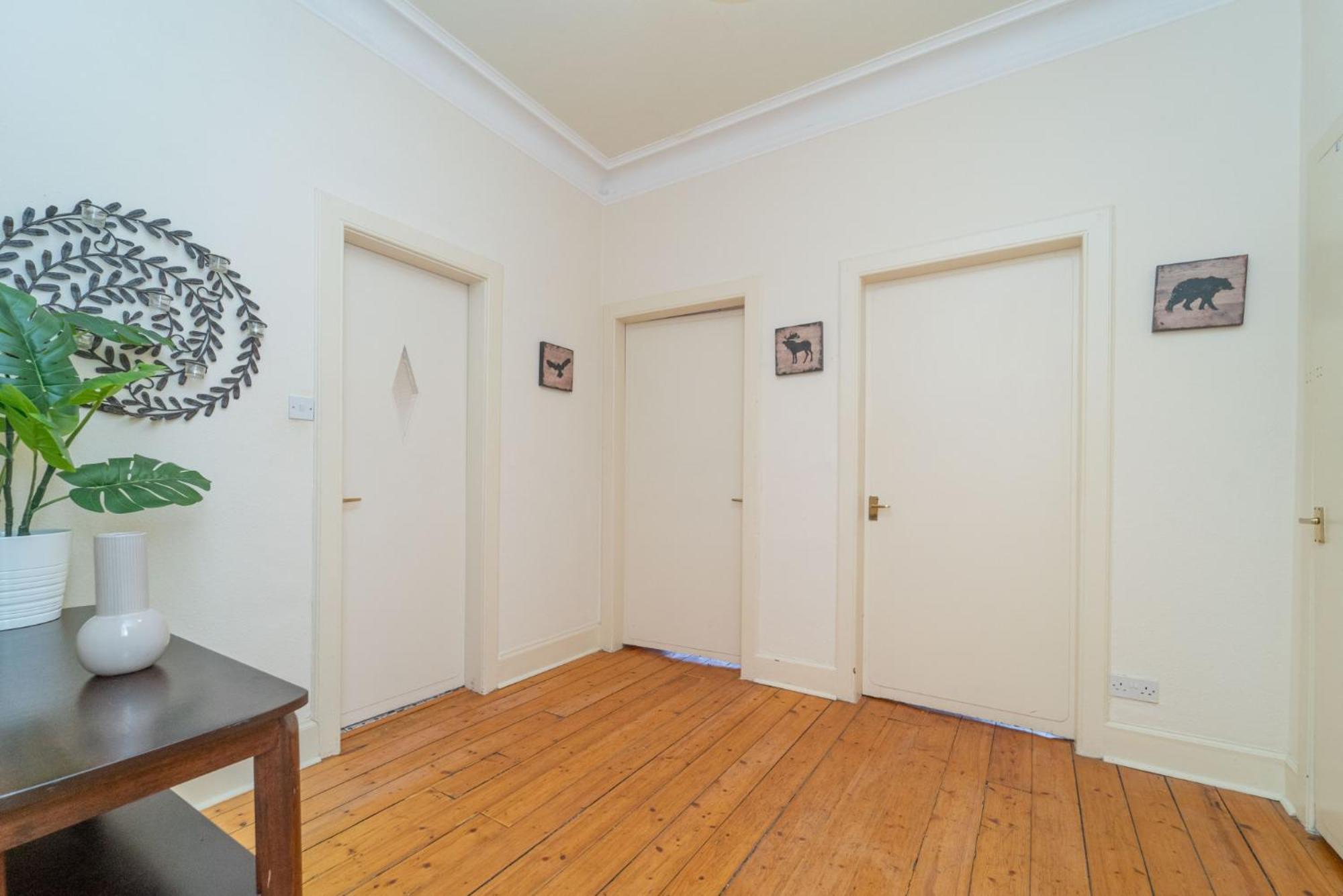 Large City Corner Apartment Edinburgh Bagian luar foto