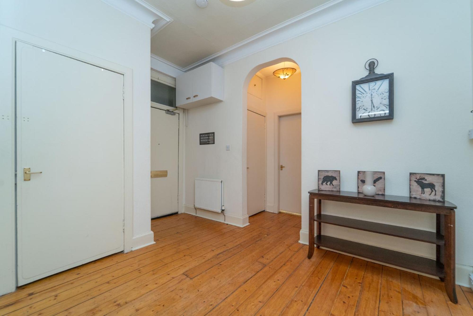 Large City Corner Apartment Edinburgh Bagian luar foto